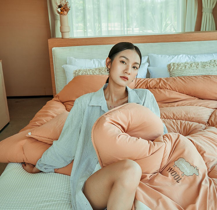 睡美容觉，怎能少了抗菌防螨又温暖助眠的AG8公司人生就是博澳洲羊毛被。